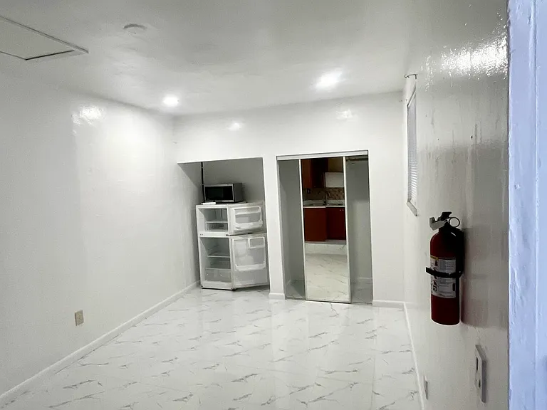 2321 Tarpon Dr #2 — Photo 2