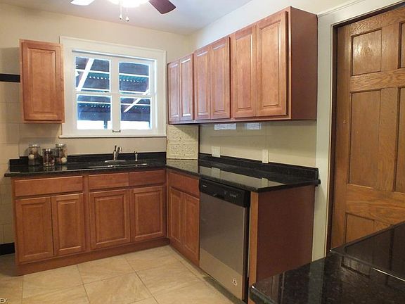 5th image of 18311 Scottsdale Blvd