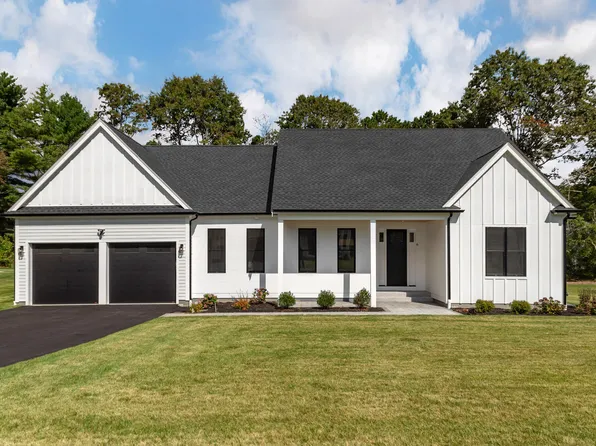 6 Casper Circle, Mashpee, MA 02649