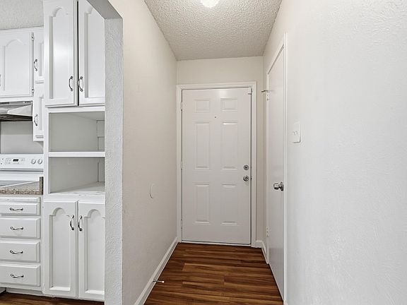 4th image of 6536 Windrock Dr