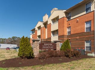 802 Constance Dr #812-B, Newport News, VA 23601
