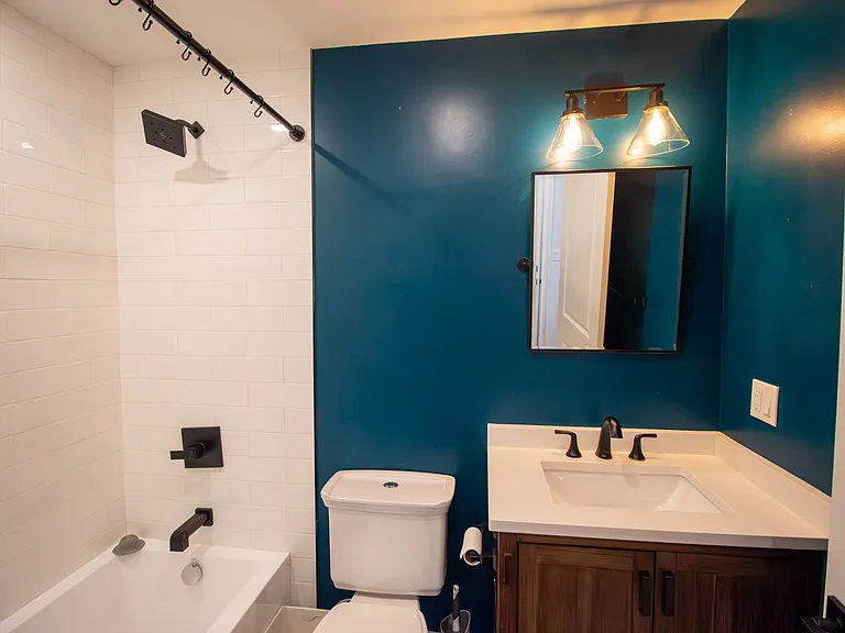 27 Suffolk St #3 — Photo 16