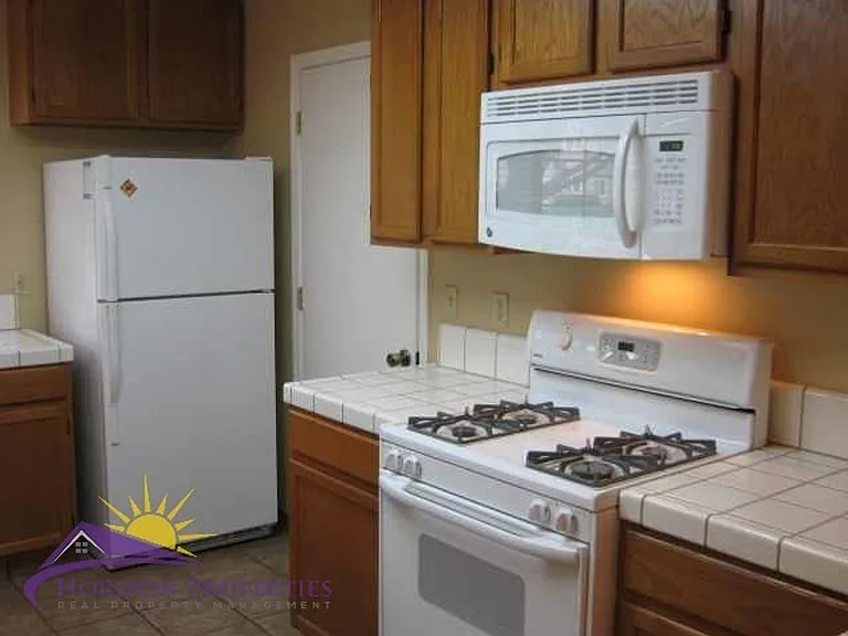 2030 Moontree Dr — Photo 14
