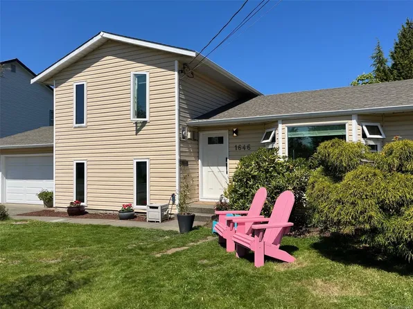 1646 Maquinna Ave, Comox, BC V9M 3L1
