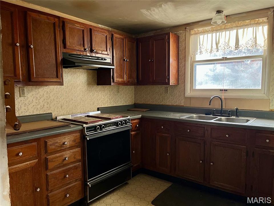 16th image of this home