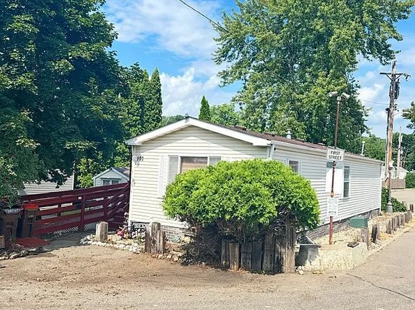 600 Hastings Ave Trailer 107, Saint Paul Park, MN 55071