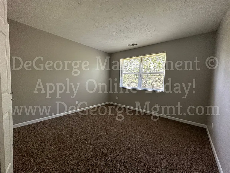 Burdick Estates Apartments — Photo 111