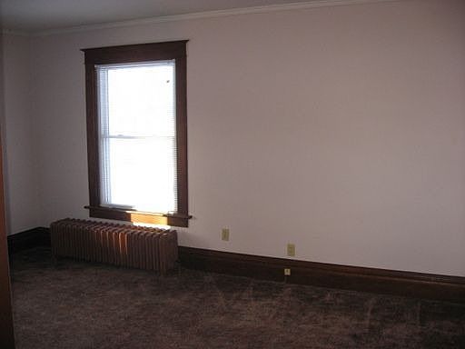 4th image of 302 1/2 S Elkhart St