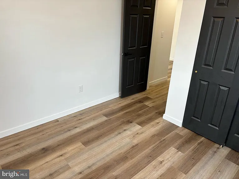1019 S Broadway — Photo 7