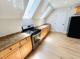 9 Abbotsford St #3, Dorchester, MA 02121