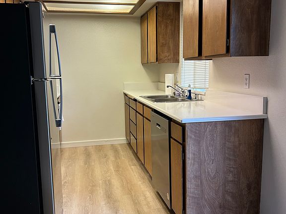 5th image of 17418 44th Ave W