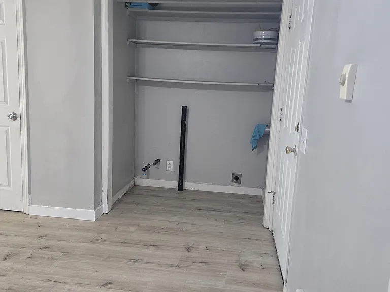 167 NW Ebberts Ave #A — Photo 5