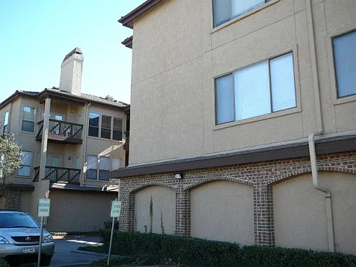 807 W 25th St #312 — Photo 13