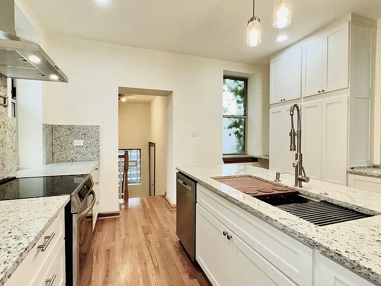 6128 S Kenwood Ave — Photo 9