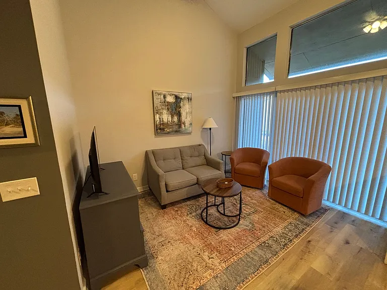 1007 Stonegate Dr #A — Photo 4