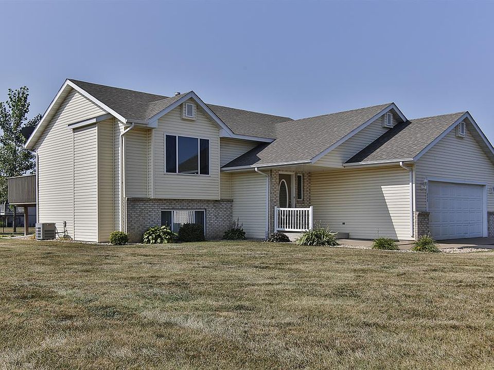 1st image of 648 Laurel Dr