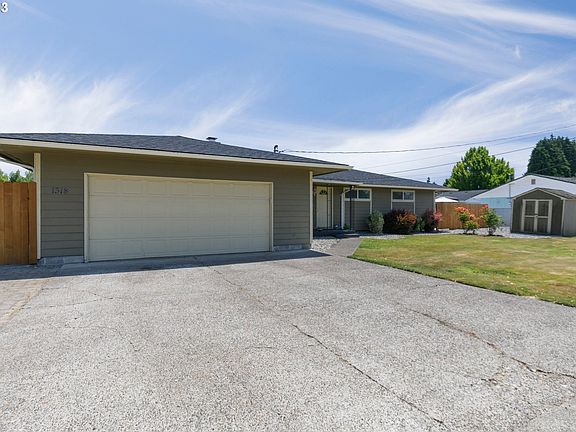 3rd image of 1318 Midland Ave
