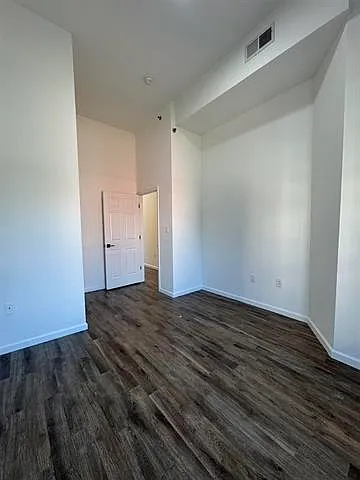 517 Communipaw Ave #3C — Photo 7