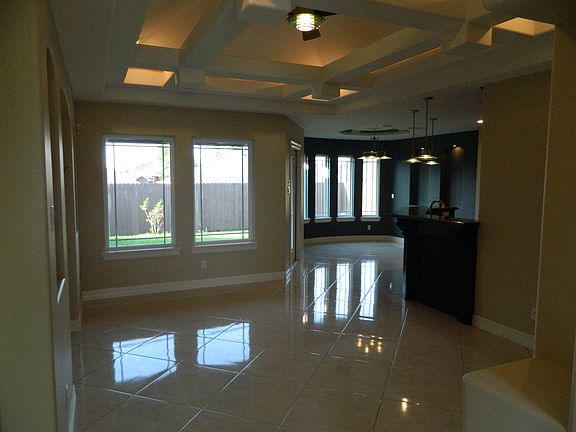 4th image of 3812 Teal Ave