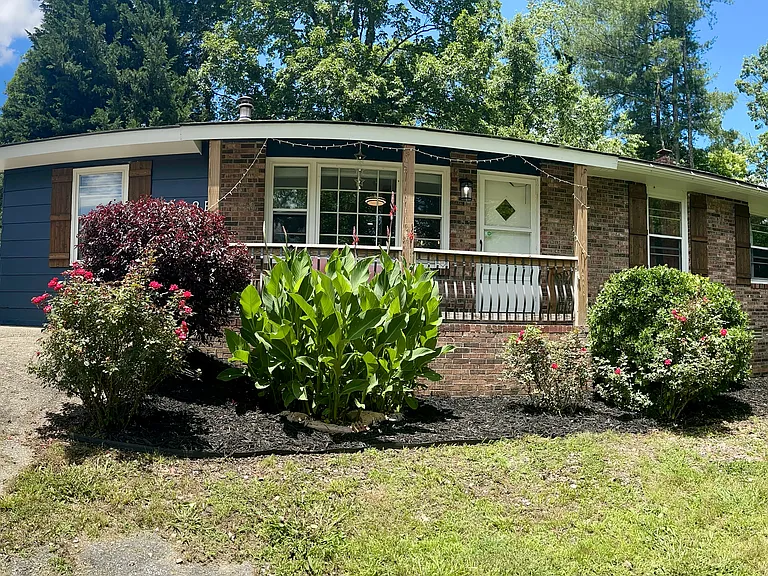 208 E Wynnbrook Dr — Photo 6