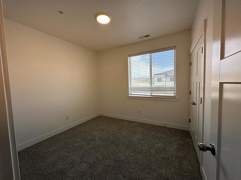 1424 N 3830 W #302 — Photo 9