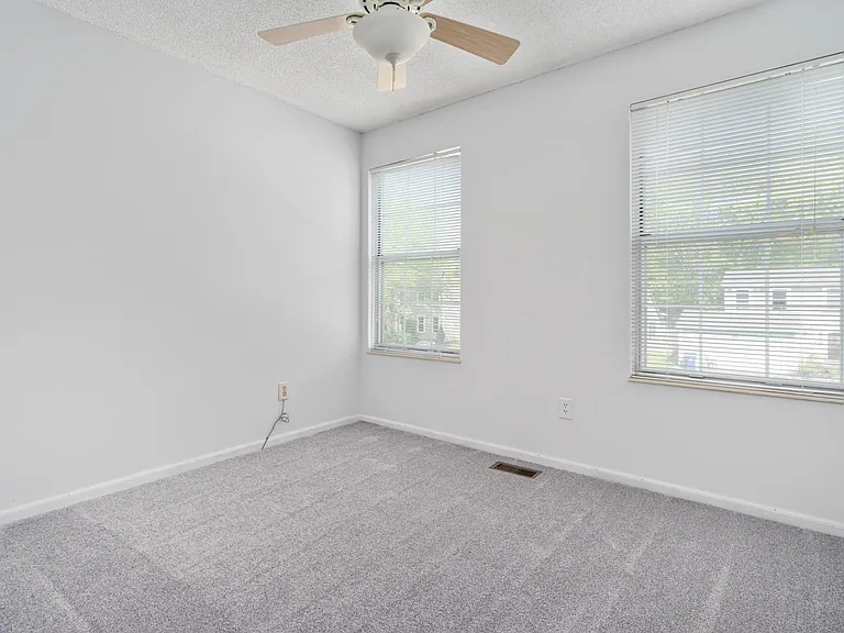 1697 Jupiter Ave — Photo 17