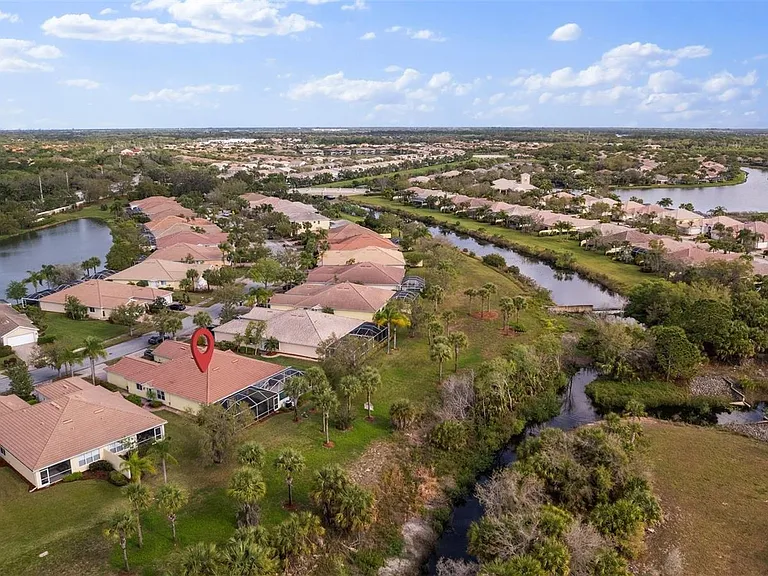 2121 Burgos Dr — Photo 16
