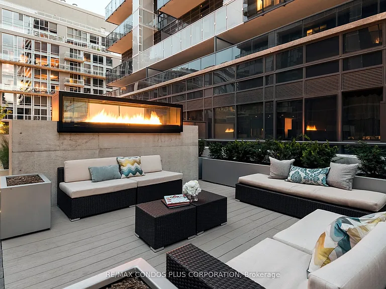 1030 King St W #1205 — Photo 22