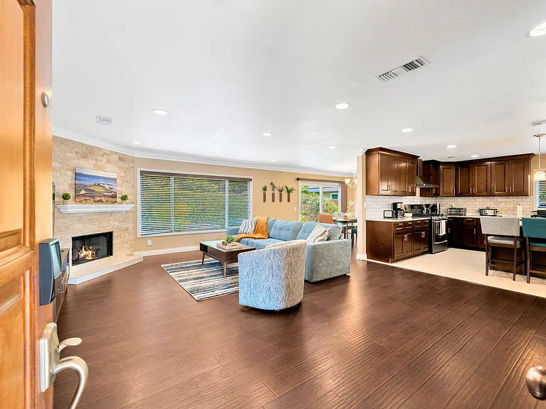 13341 Cromwell Dr — Photo 21