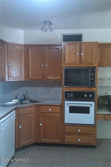 1st image of 5858 S Park Ave