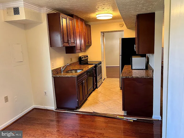 7927 Mandan Rd #301 — Photo 6