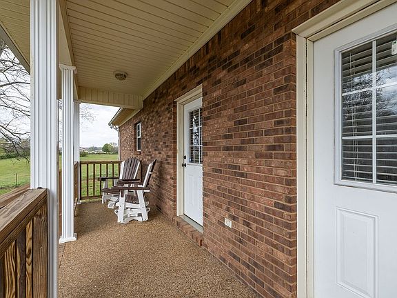 5th image of 137 Piney Rd