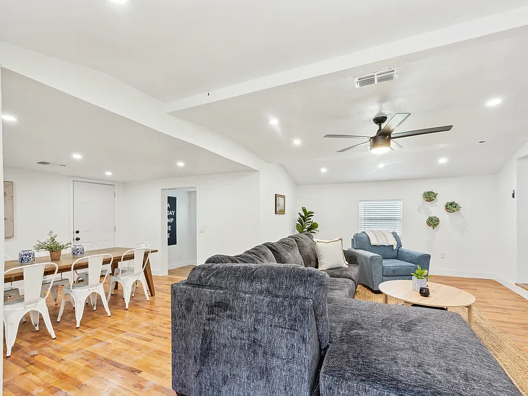 229 Sherman Dr — Photo 8