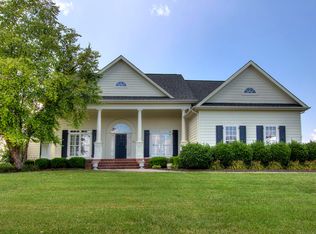 3217 Whittenburg Dr, Maryville, TN 37804