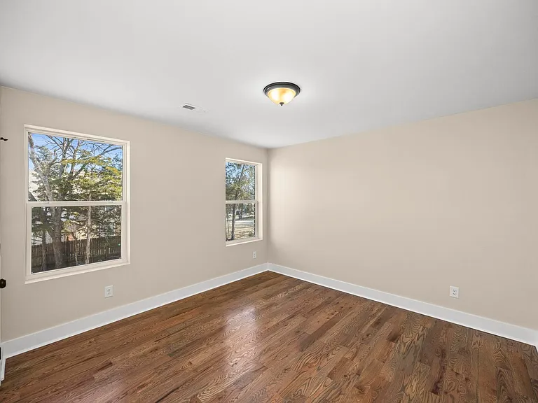 451 Sandhill Rd — Photo 15