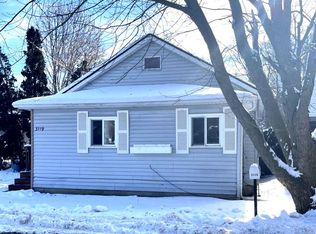 3119 Pridham St, Keego Harbor, MI 48320