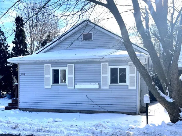 3119 Pridham St, Keego Harbor, MI 48320
