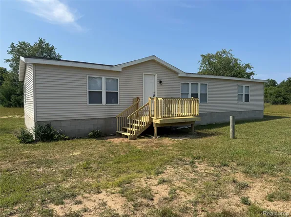 8845 Country Rd NE, Mancelona, MI 49659
