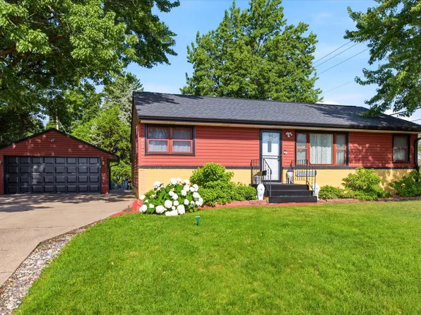 7696 Van Buren St NE, Fridley, MN 55432