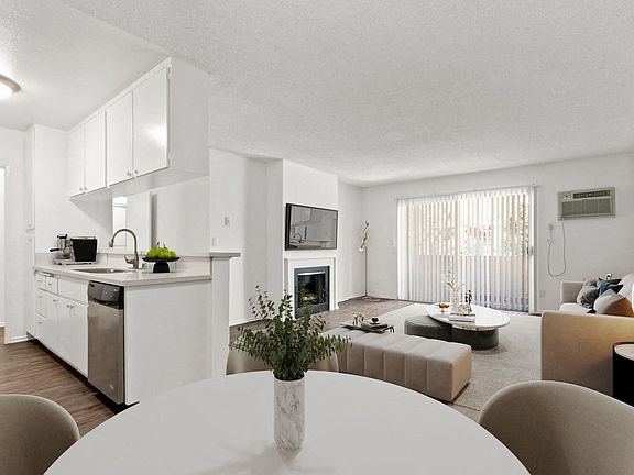 3rd image of 1709 S Westgate Ave APT 13