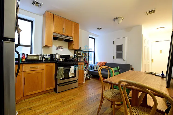 Rented by null | media 7