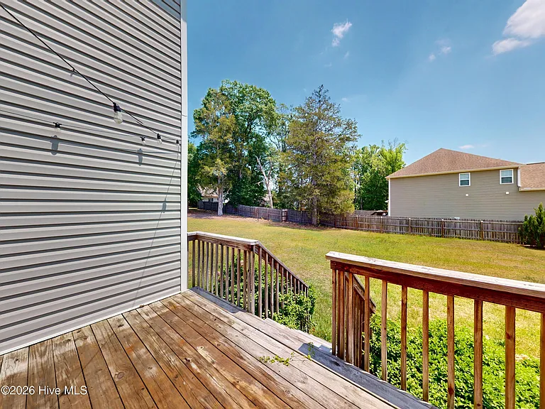 203 S Pine St — Photo 24