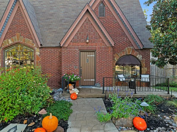 6804 Vivian Ave, Dallas, TX 75223