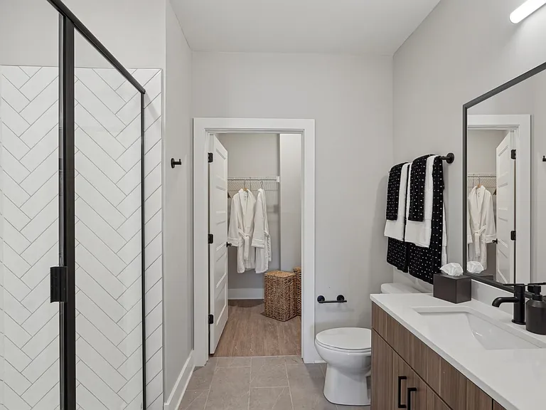 900 Willow — Photo 11