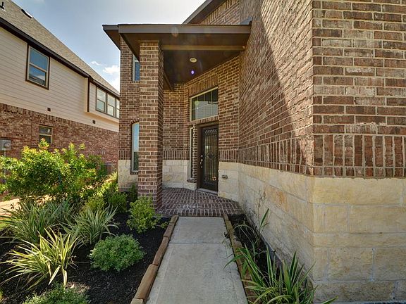 4th image of 3315 Emerald Valley Dr