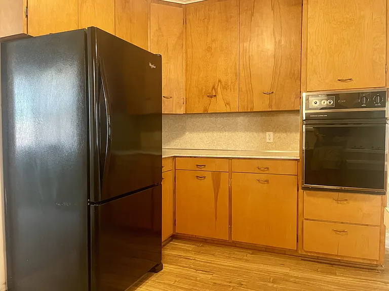 720 S Hickory St — Photo 25
