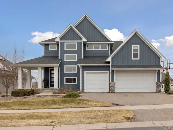845 Juniper Cir N, Lake Elmo, MN 55042