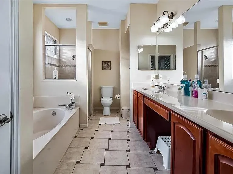 13036 Baybrook Ln — Photo 14