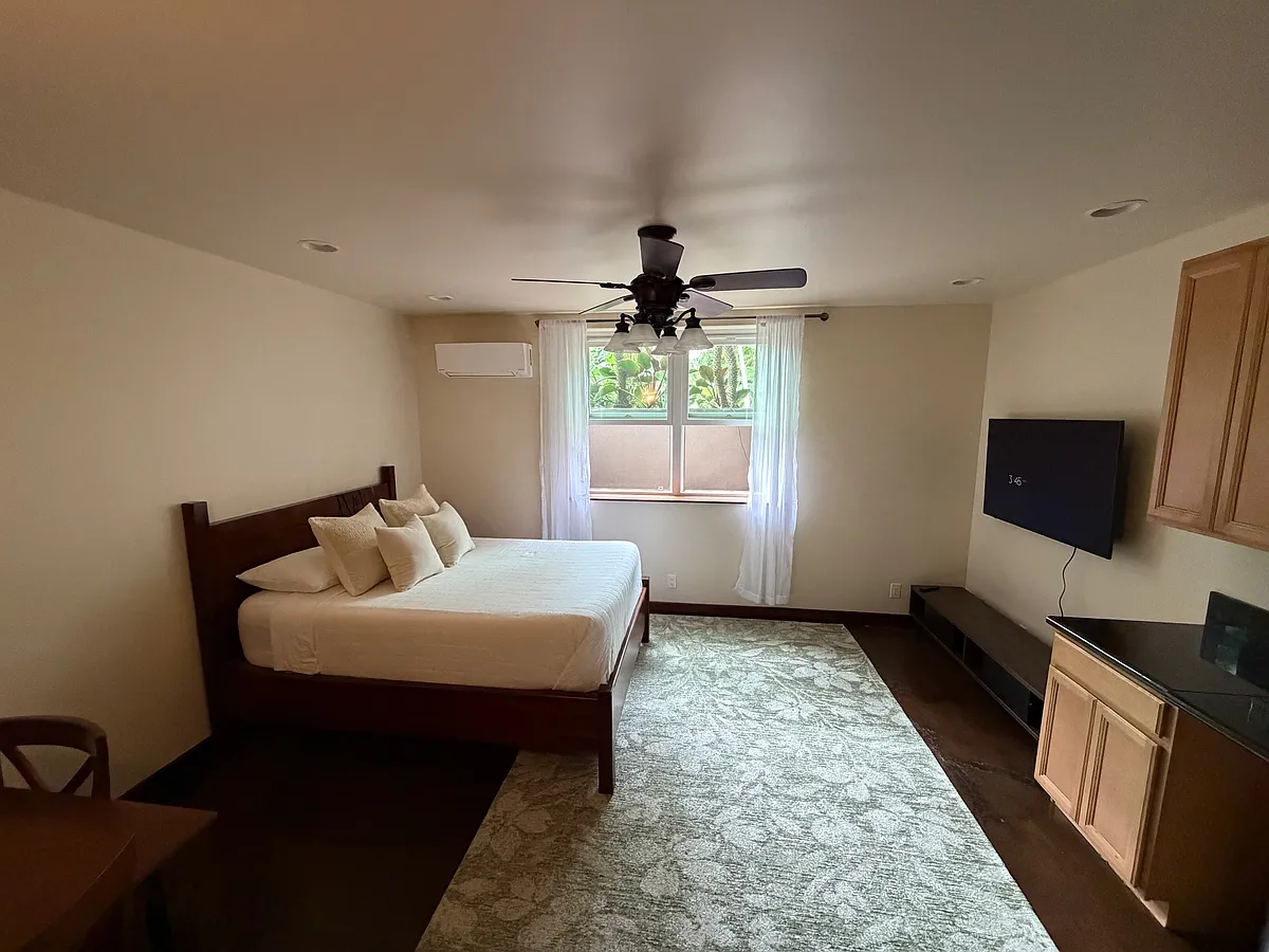 Building Photo - 141 Makahiki St #5