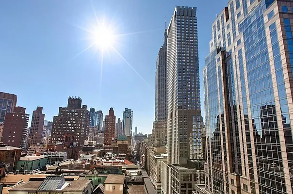 Sold by Corcoran | media 21